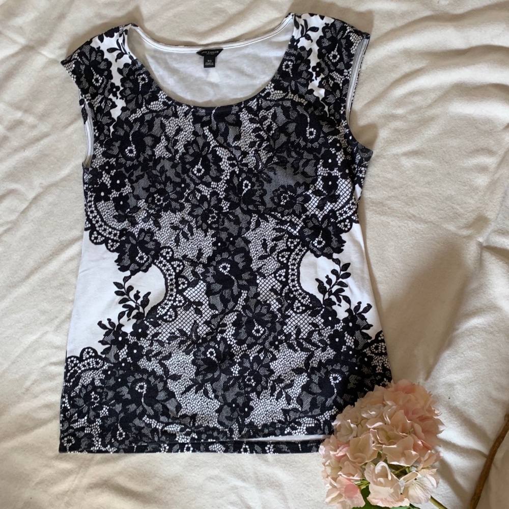 Floral Pattern Tank Top - Picture 2 of 6
